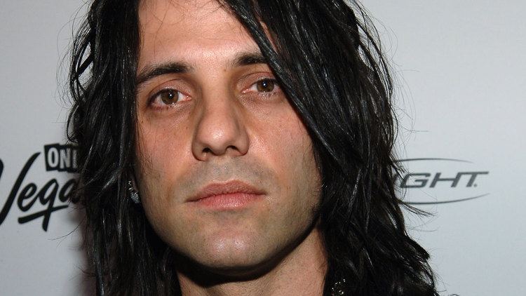 Criss Angel Magician Criss Angel gives heartwarming update on sons cancer AOL