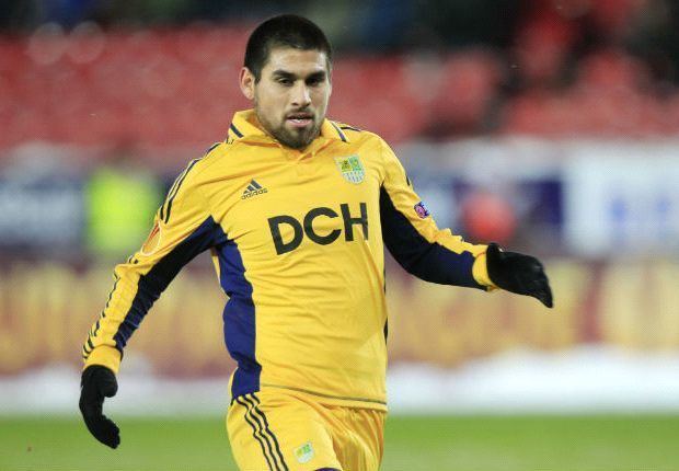 Cristian Villagra Cristian Villagra se qued en Ucrania y marc un gol