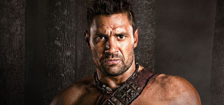 Crixus Manu Bennett Crixus Cast Spartacus Syfy