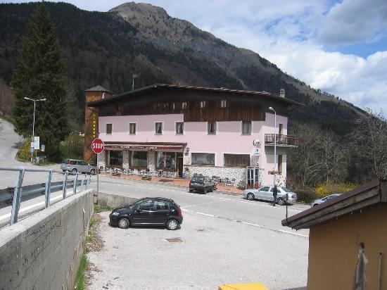 Croce d'Aune Albergo Croce d39Aune UPDATED 2016 Lodge Reviews amp Pictures