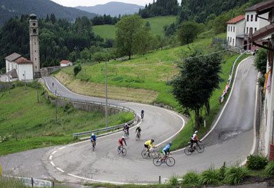Croce d'Aune Croce d39Aune first climb in this years Giro Castelli InsiderNews