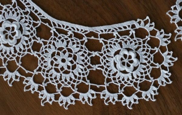 Crocheted lace Free Irish Crochet Lace Collar Pattern