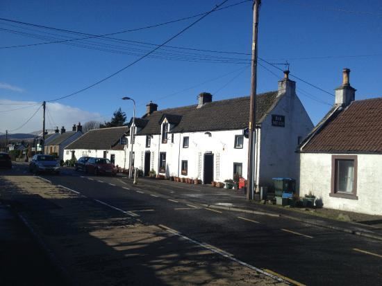 Crook of Devon The Inn Crook of Devon from across the A977 Picture of The Inn