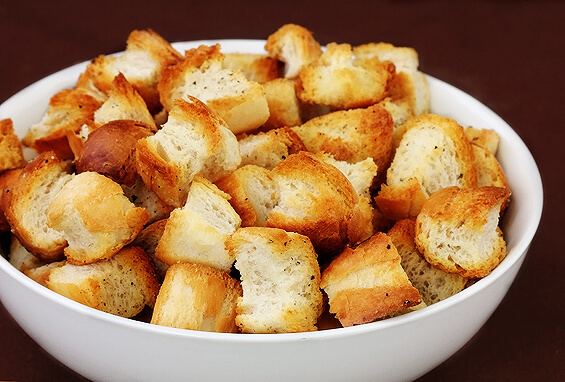 Crouton How To Make Homemade Croutons Gimme Some Oven