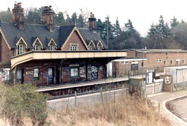 Crowthorne railway station