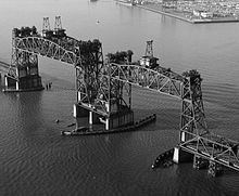 CRRNJ Newark Bay Bridge httpsuploadwikimediaorgwikipediacommonsthu
