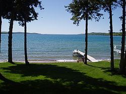 Crystal Lake (Benzie County, Michigan) httpsuploadwikimediaorgwikipediacommonsthu
