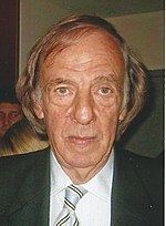 César Luis Menotti httpsuploadwikimediaorgwikipediacommonsthu