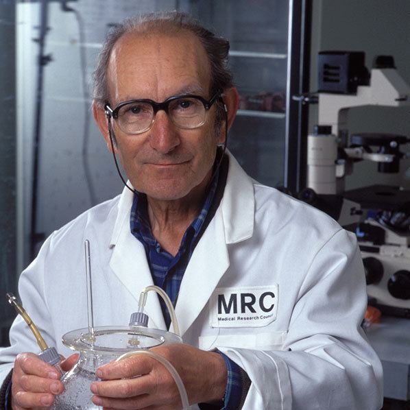Cesar Milstein The story of monoclonal antibodies online MRC