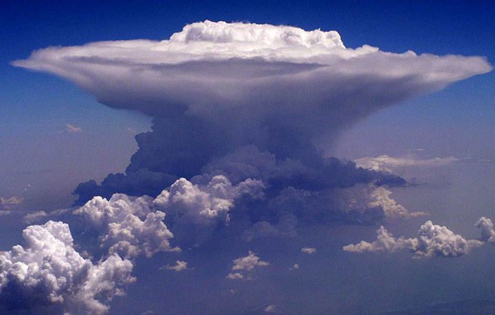 What Causes The Anvil Top Of A Cumulonimbus Cloud