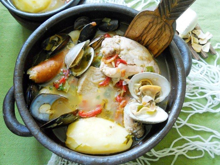 Curanto Chilean Cuisine From the sea Curanto en Olla