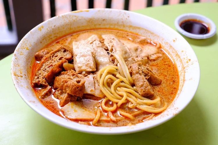 Curry chicken noodles Heng Kee Curry Chicken Bee Hoon Mee Hong Lim Food Centre