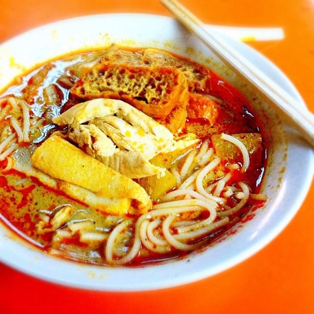 Curry chicken noodles Heng Kee Curry Chicken Noodle Hong Lim Market amp Food Centre