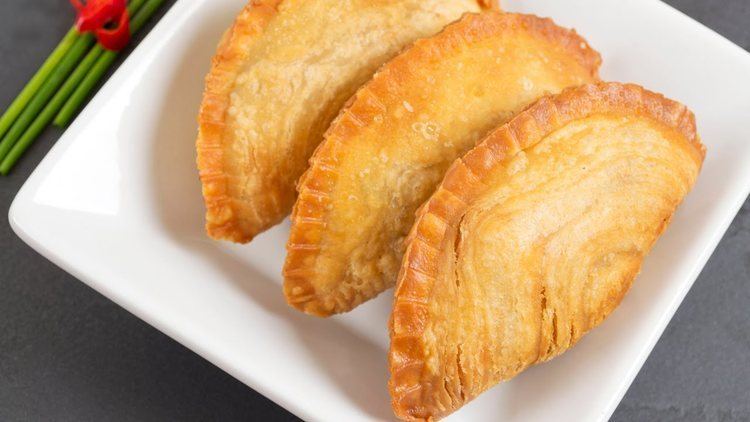 Curry puff RECIPE Beef and Potato Fillings Curry Puff YouTube