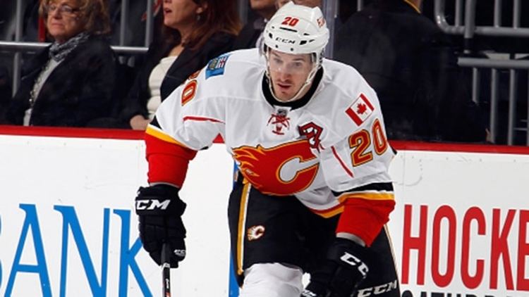 Curtis Glencross Flames trade Curtis Glencross to Capitals for draft picks NHL on