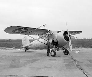 Curtiss XF13C httpsuploadwikimediaorgwikipediacommonsthu