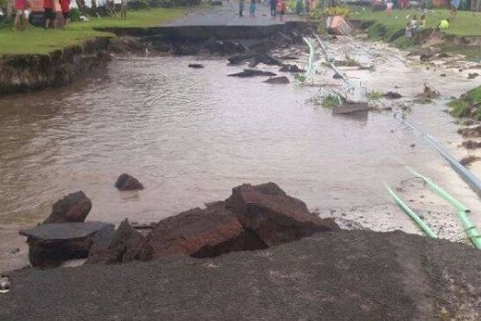 Cyclone Amos Cyclone Amos passes over Samoa causing flooding and damage ABC