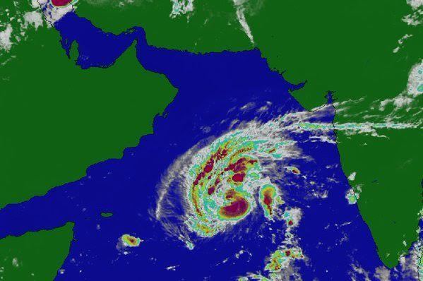 Cyclone Chapala Cyclone Chapala 900km from Oman Yemen Emirates 247