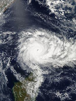 Cyclone Fantala httpsuploadwikimediaorgwikipediacommonsthu