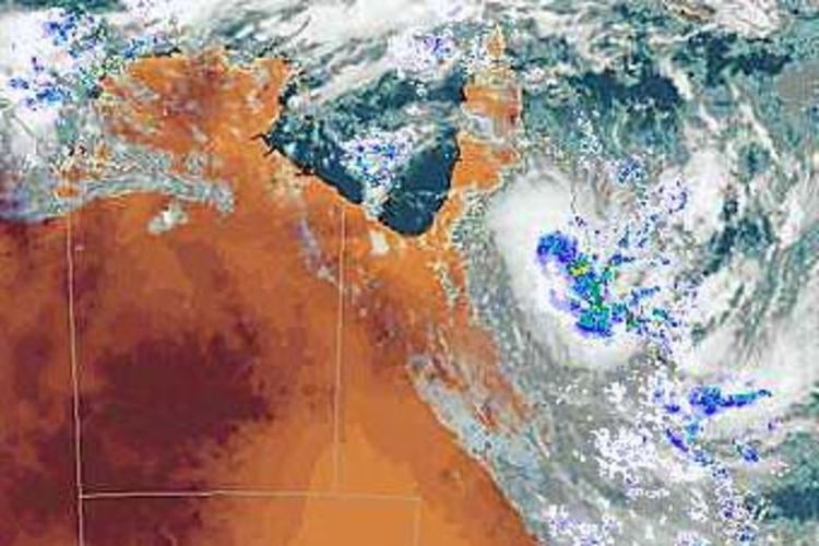 Cyclone Tasha Flood fears as cyclone hits Queensland coast ABC News Australian