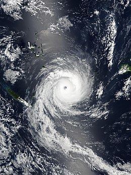 Cyclone Ula httpsuploadwikimediaorgwikipediacommonsthu