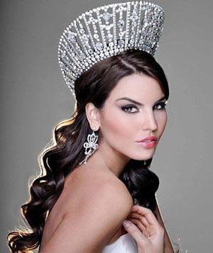 Cynthia de la Vega Cynthia de la Vega dropped as Miss Mexico over 6 lbs