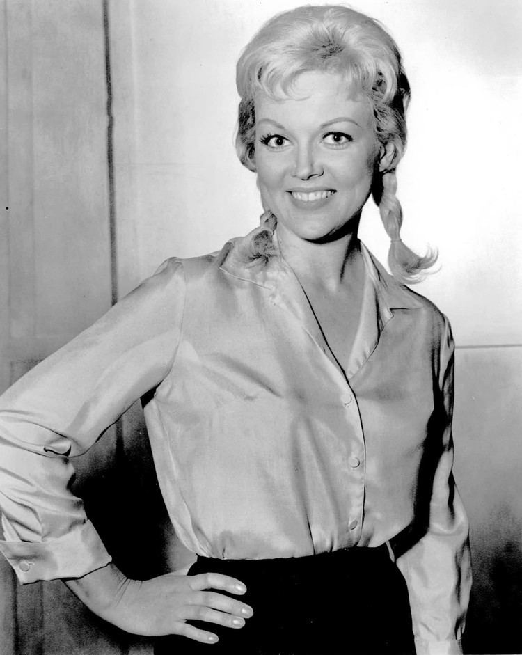 Cynthia Lynn httpsuploadwikimediaorgwikipediacommons33