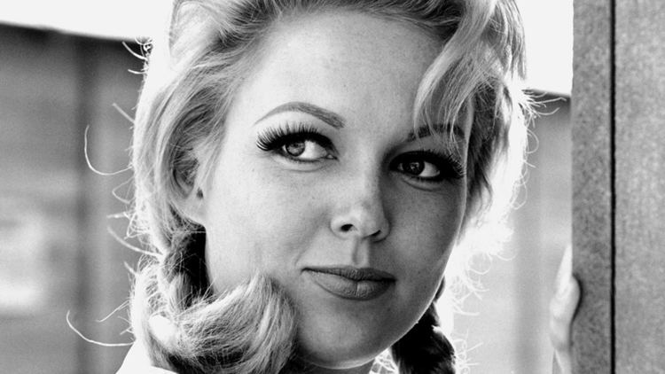 Cynthia Lynn Hogan39s Heroes39 star Cynthia Lynn dies at 76 TODAYcom