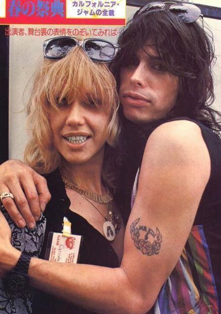 Steven Tyler hugging Cyrinda Foxe