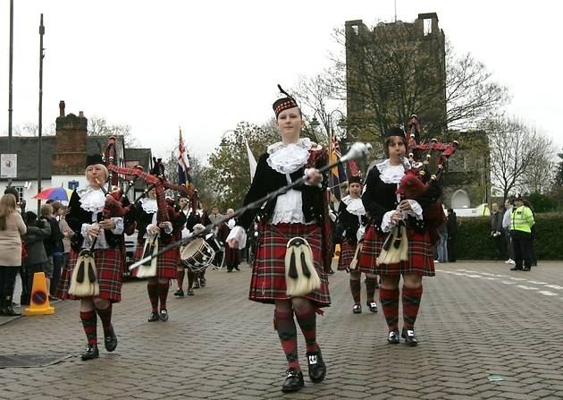 Dagenham Girl Pipers Girl pipers and street parties to mark St George39s Day in Barking