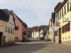 Dahlenheim httpsuploadwikimediaorgwikipediacommonsthu
