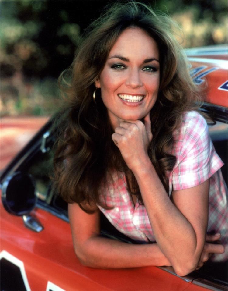 Catherine Bach As Daisy Duke: Iconic 70s Style!