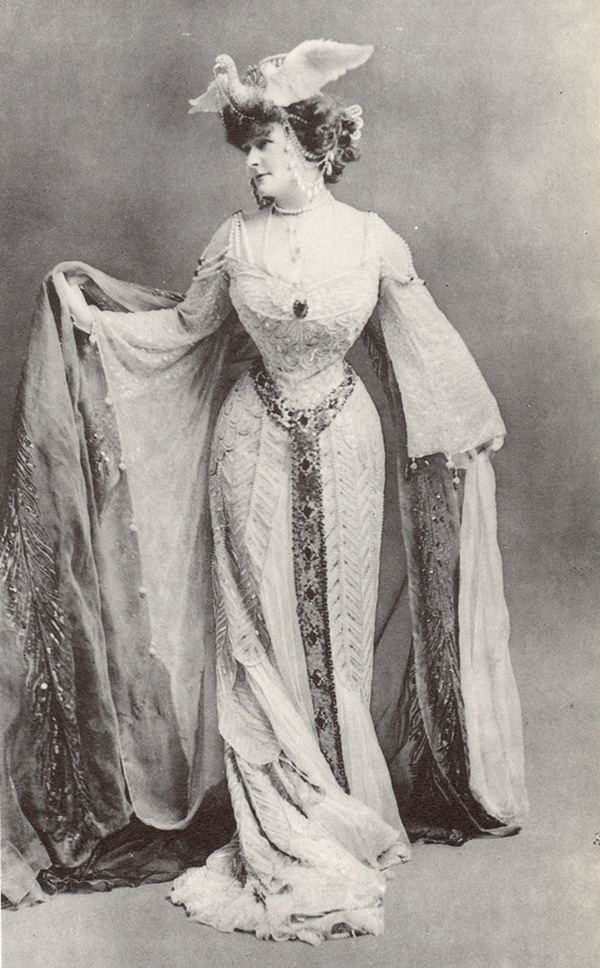 Daisy Greville, Countess of Warwick 1890s Daisy Countess of Warwick in theatrical dress