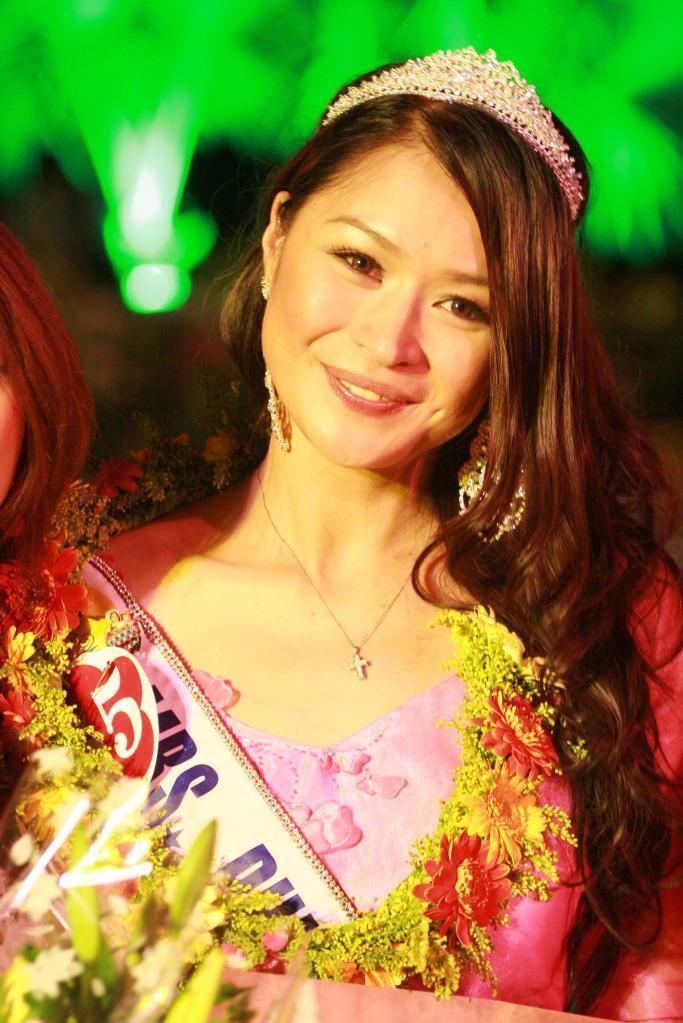 Daisy Reyes Filipina Daisy Reyes Reaches SemiFinals in Mrs World 2009 Pageant
