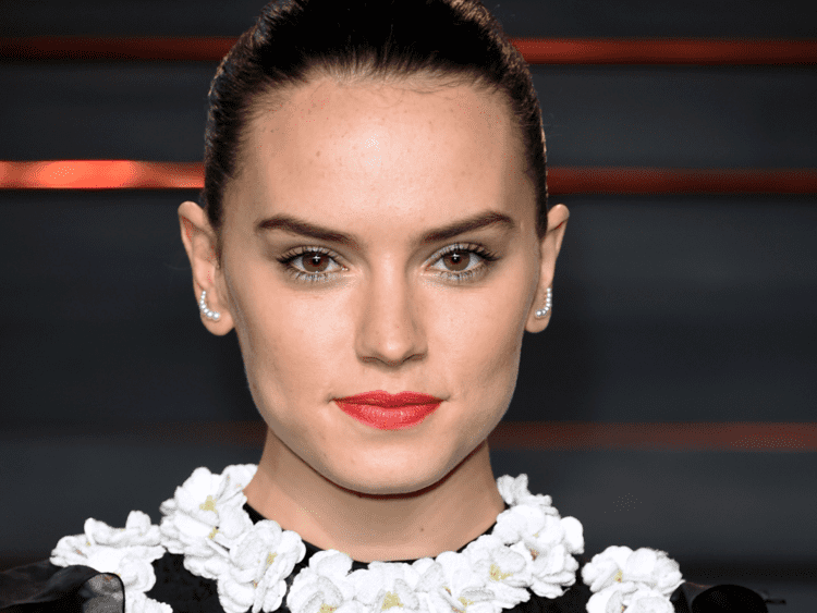 Daisy Ridley Star Wars actress Daisy Ridley responds to body shamers Business