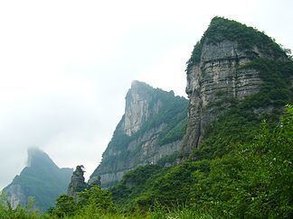 Dalou Mountains httpsuploadwikimediaorgwikipediacommonsthu