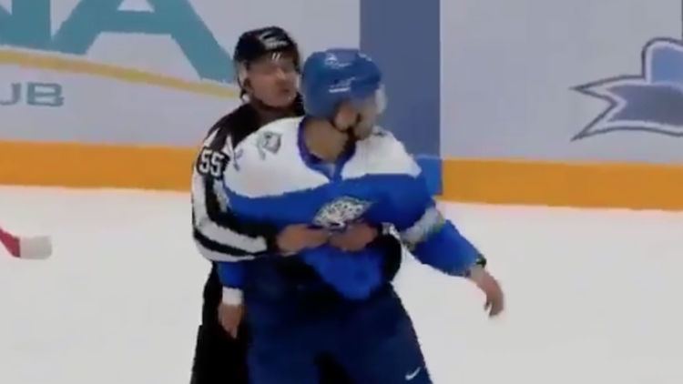 Damir Ryspayev Watch some jackass in the KHL try to fight a whole team NHL
