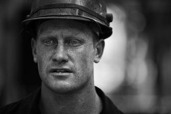 Damon Winter Damon Winter39s Photos of the Ironworkers of 1 World Trade