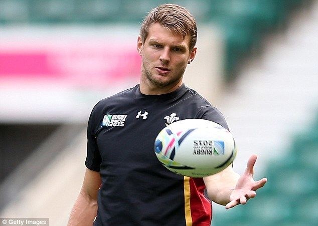 Dan Biggar Dan Biggar shrugs off England taunt that Wales bring 39self