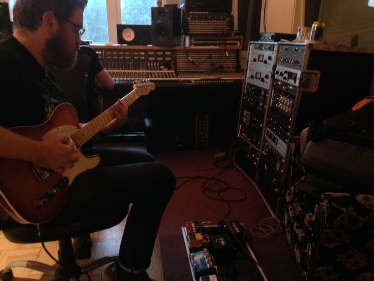 Dan Koch FileDan Koch recording guitar at Studio Litho Sept 2015jpg