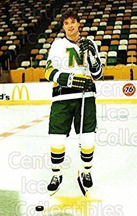 Dan Mandich Amazoncom CI Dan Mandich Hockey Card 198283 Minnesota North