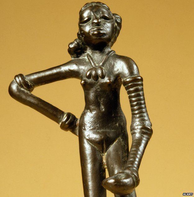 Dancing Girl (Mohenjo-daro) The ancient city that39s crumbling away BBC News