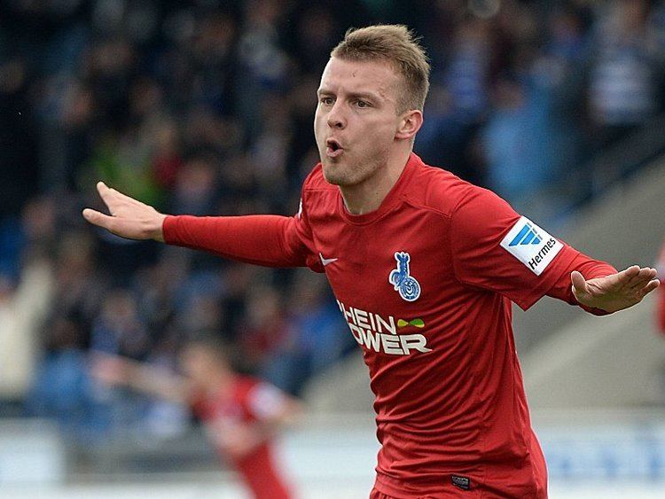 Daniel Brosinski Brosinski ziehts zum Kleeblatt Bundesliga