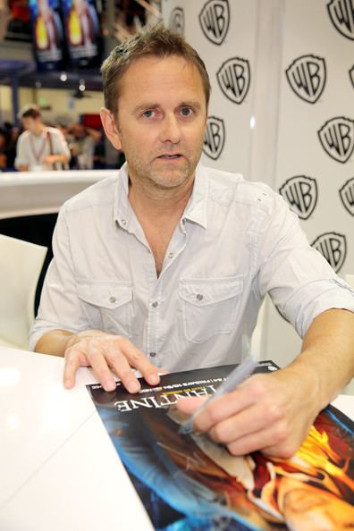 Daniel Cerone Daniel Cerone Pictures Warner Bros At ComicCon