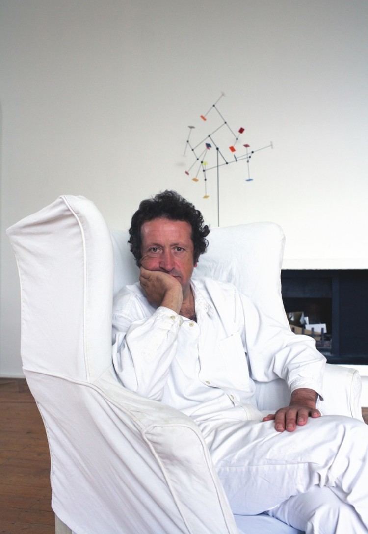 Daniel Chadwick Daniel Chadwick on his favourite contemporary sculpture Homes and