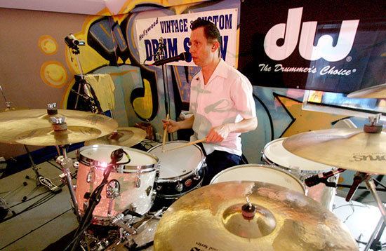 Daniel Glass (drummer) Drummerworld Daniel Glass
