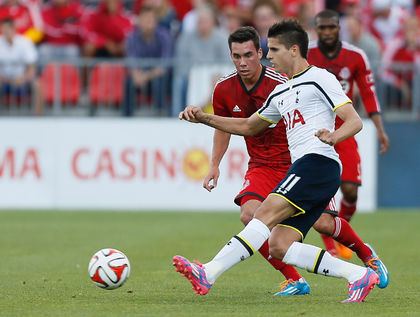 Daniel Lovitz Toronto FC39s Daniel Lovitz offers a friendly reminder