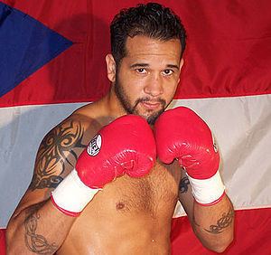 Daniel Santos (boxer) staticboxreccomthumb997DanielSantosjpg300