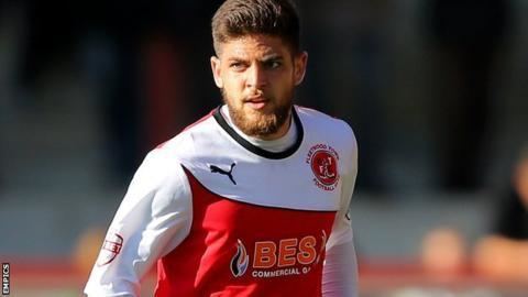 Danny Andrew Danny Andrew Grimsby Town sign Fleetwood Town fullback on oneyear