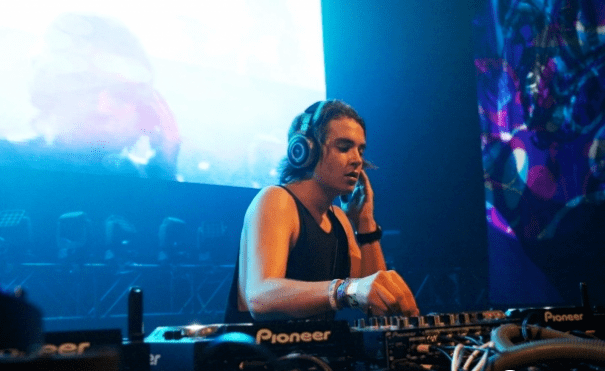 Danny Avila Danny Avila Sets The Record Straight on His Father Childhood and